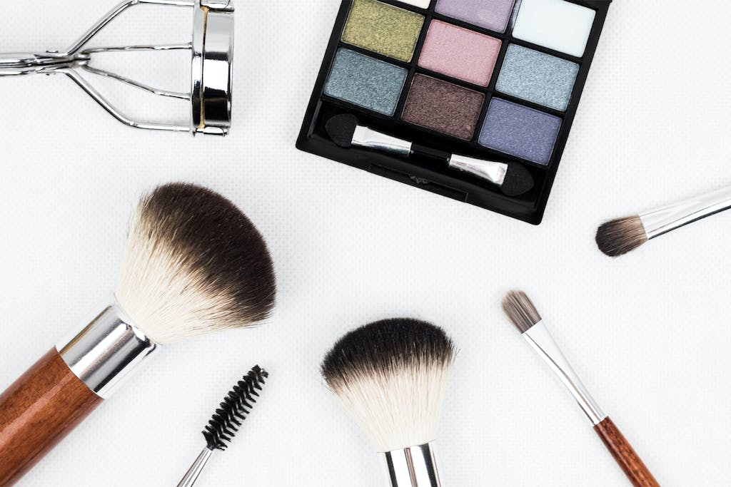 10 Essential Beauty Products in My Makeup Bag