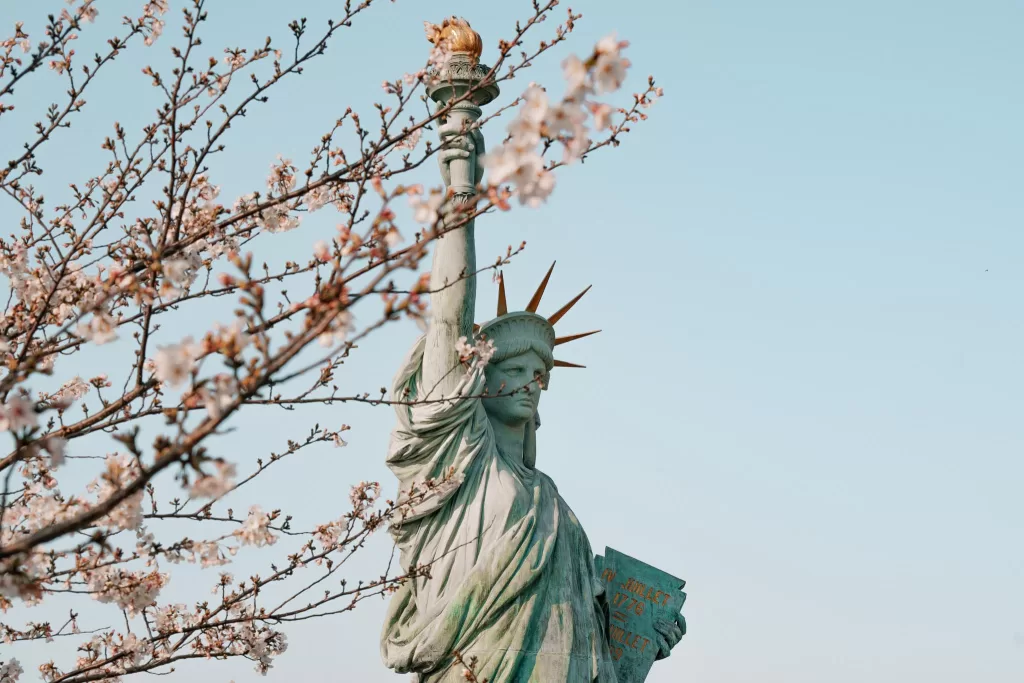 Small replica of the Statue of Liberty at Odaiba Seaside Park.